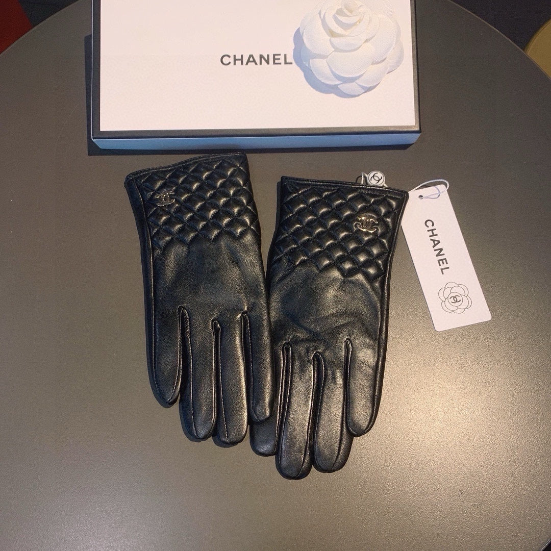 GLOVES IN BLACK LAMBSKIN WITH GOLD LOGO 462263