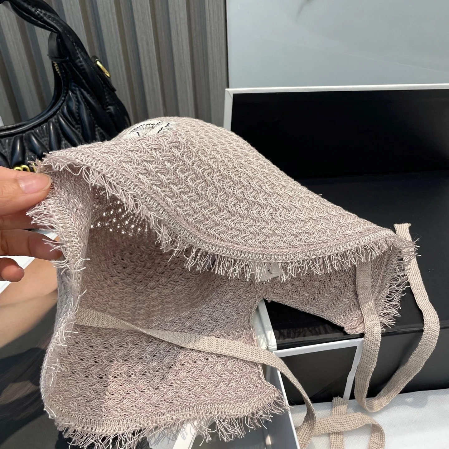 KNITTED BUCKET HAT DUSTY GREY 673884