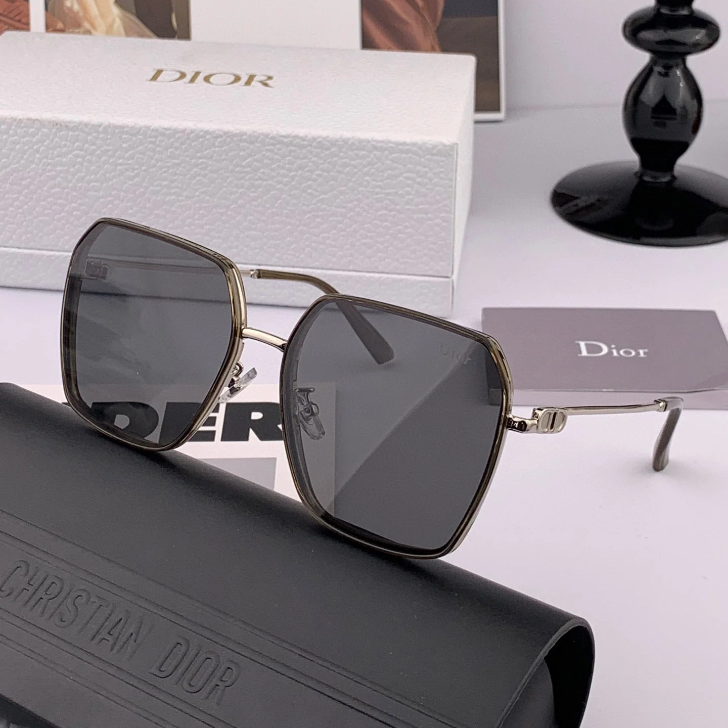 MONTAIGNE SUNGLASS D7635 IN METAL