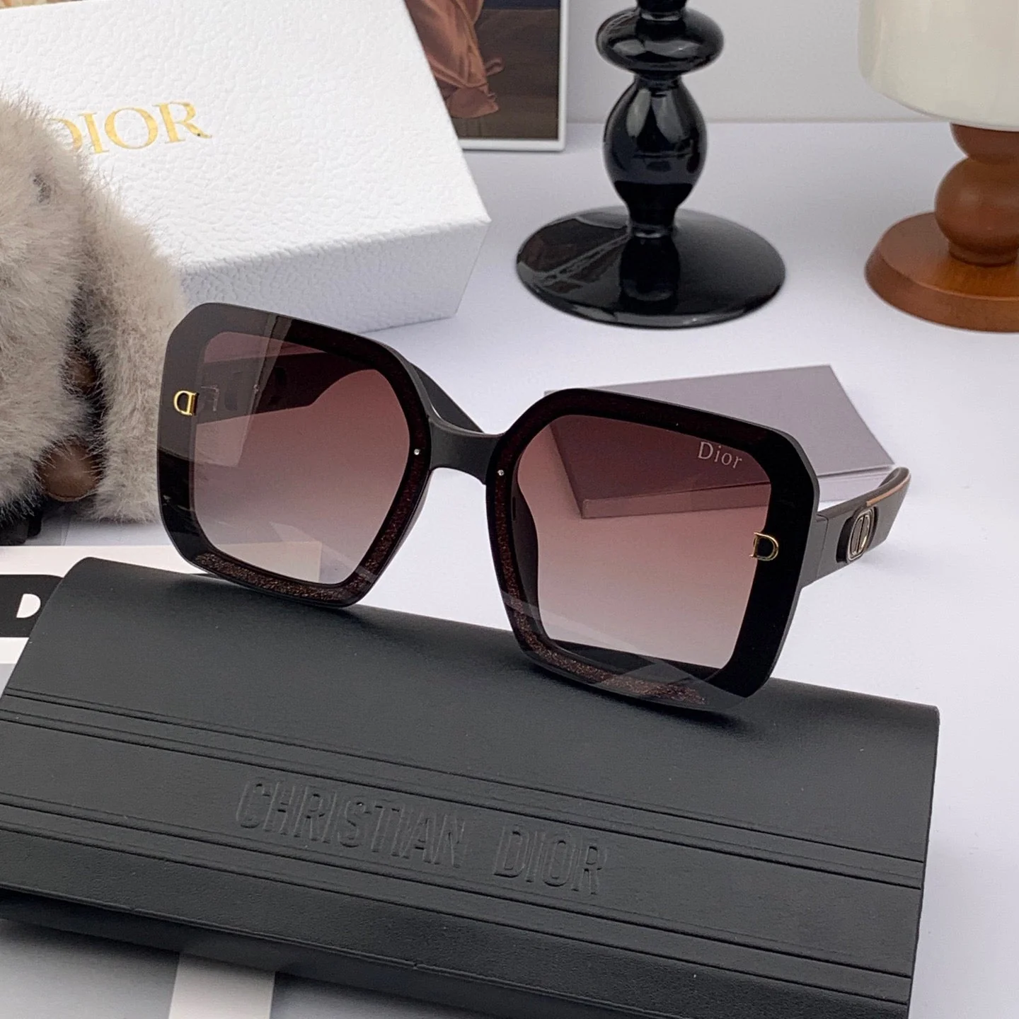 MONTAIGNE SUNGLASS D4292 IN ACETATE