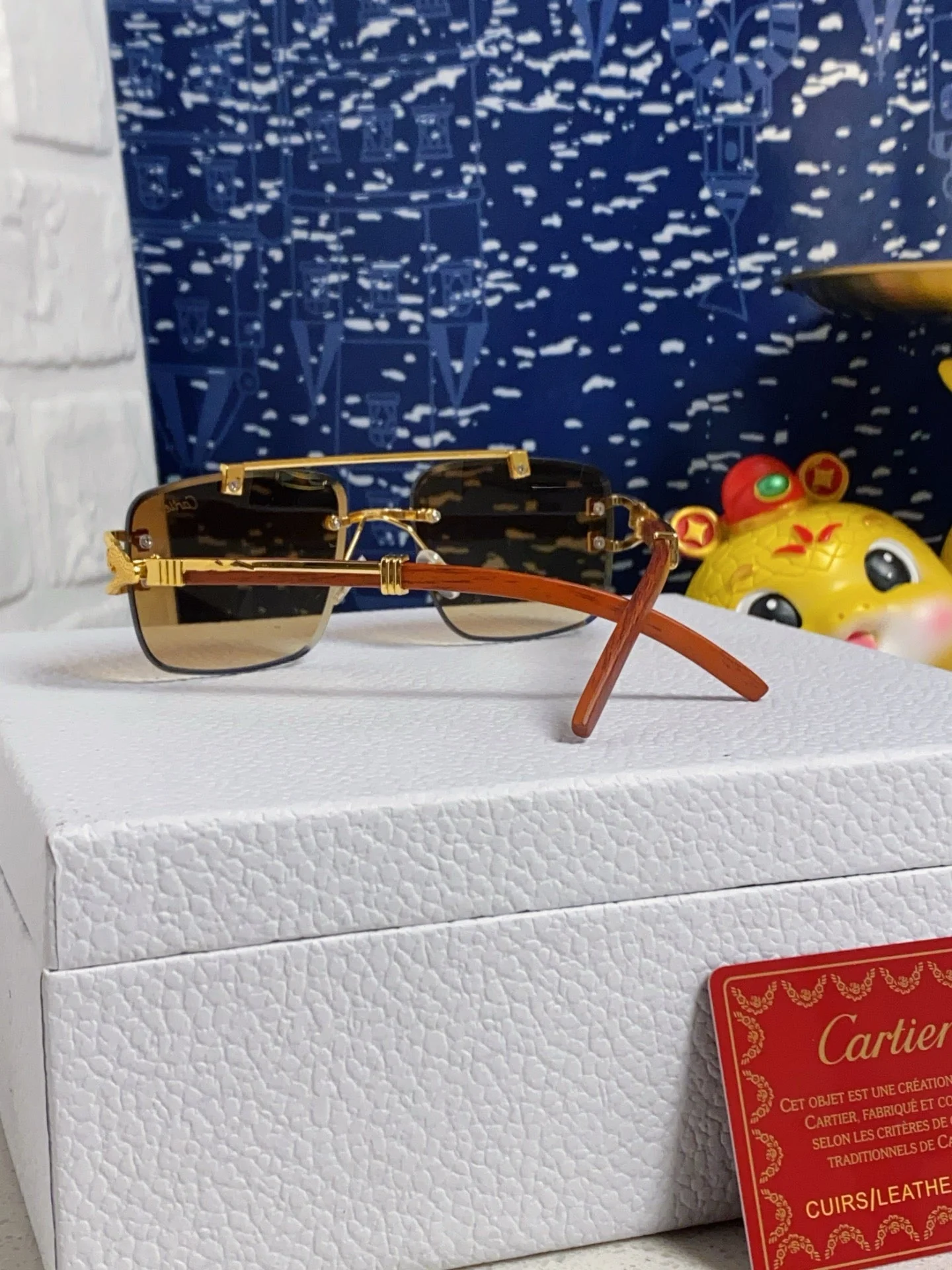 PANTHÈRE SQUARE FRAME SUNGLASSES 559671 IN METAL AND WOODEN