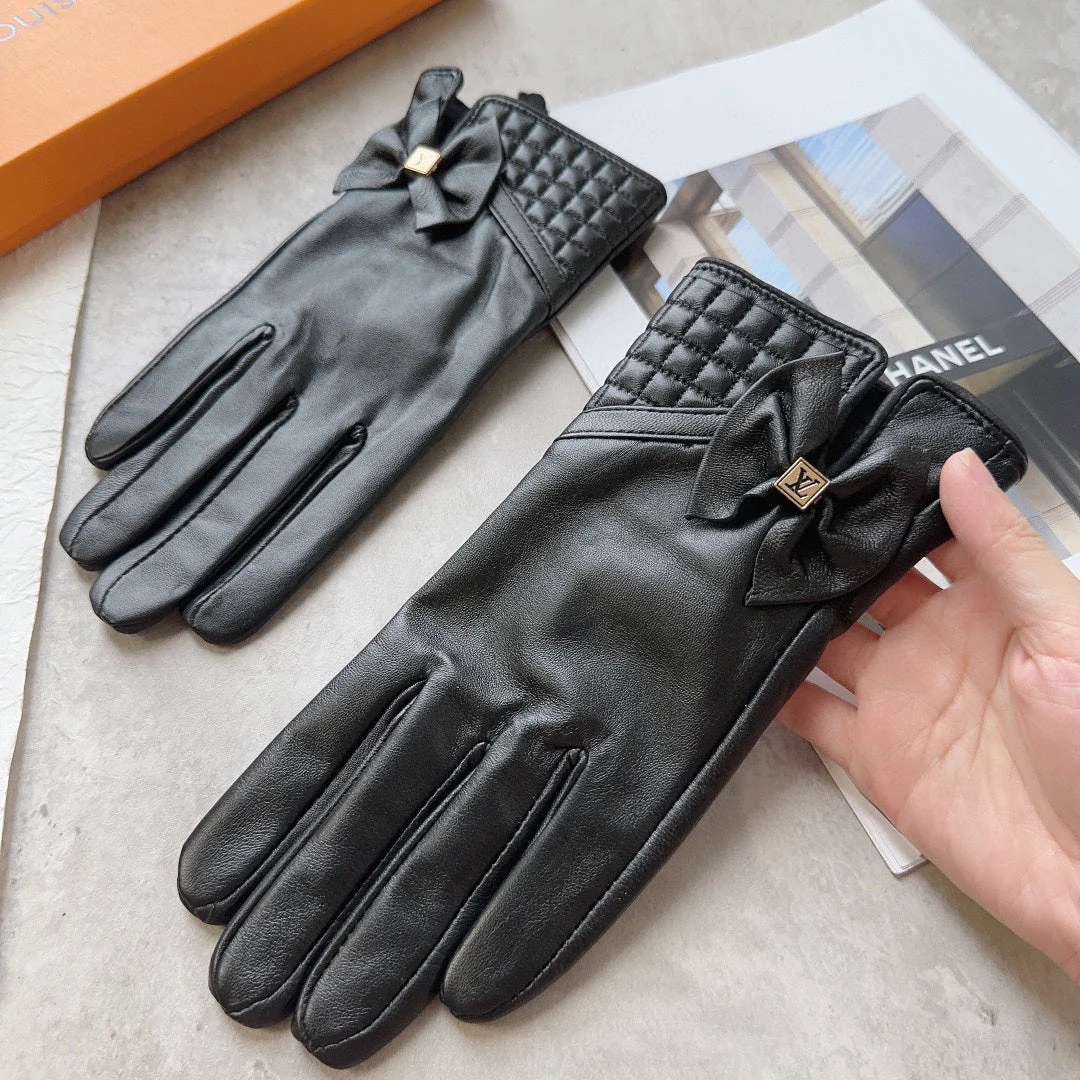 GLOVES IN BLACK LAMBSKIN 120197