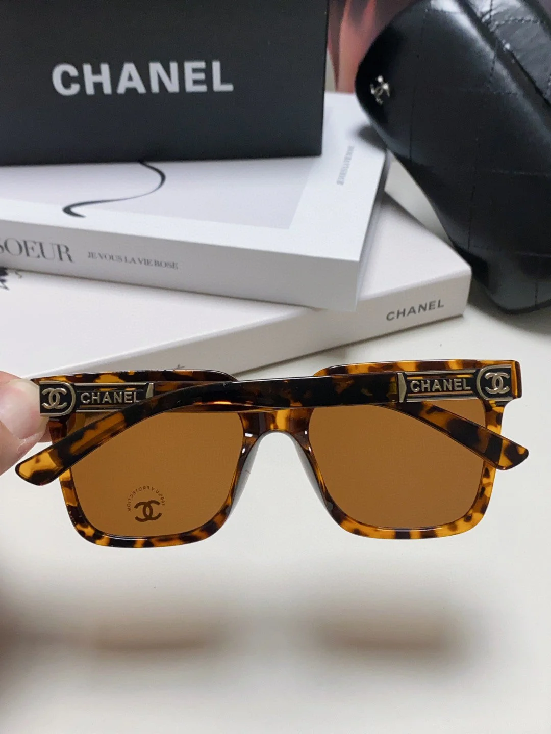 SQUARE SUNGLASSES 632879 IN HAVANA ACETATE