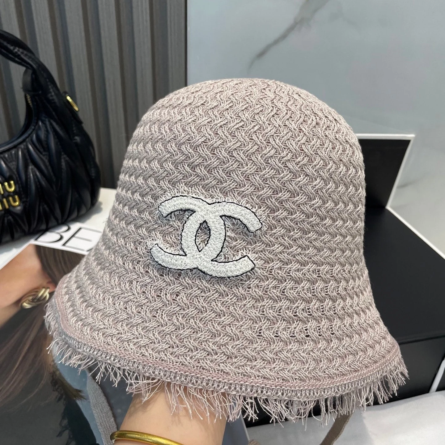 KNITTED BUCKET HAT DUSTY GREY 673884
