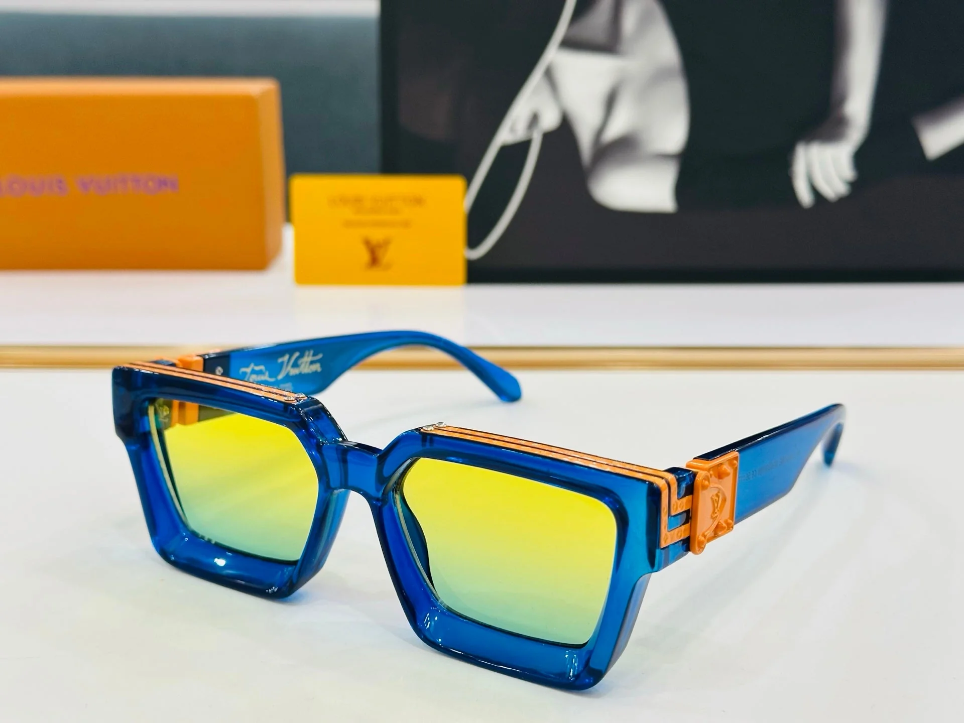 RECTANGLE SUNGLASSES 574801 IN ACETATE