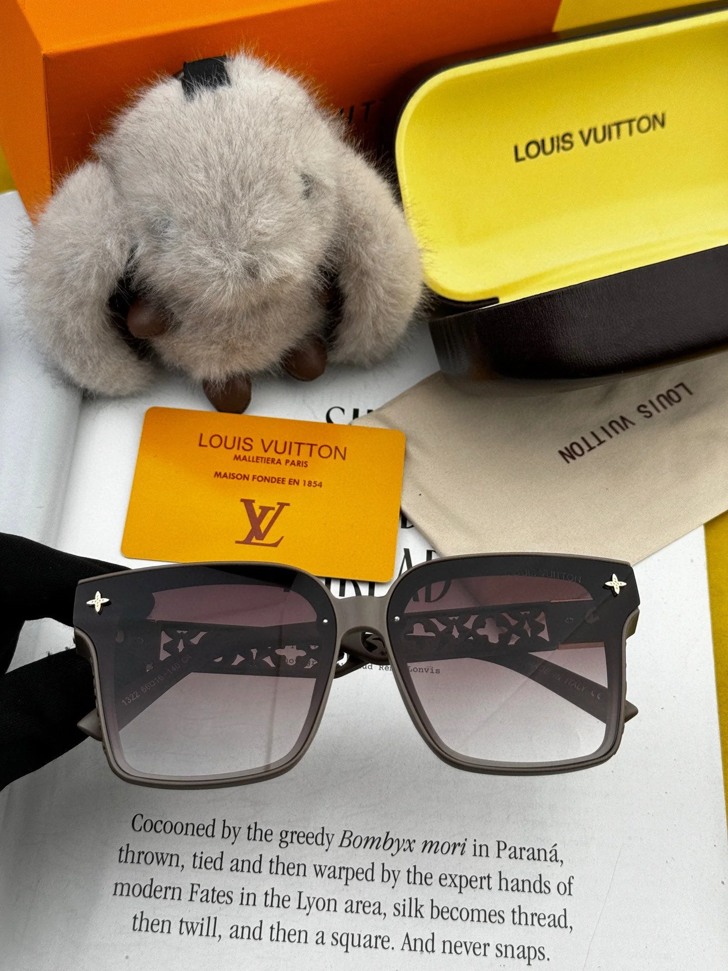 SQUARE SUNGLASSES L2132 IN ACETATE