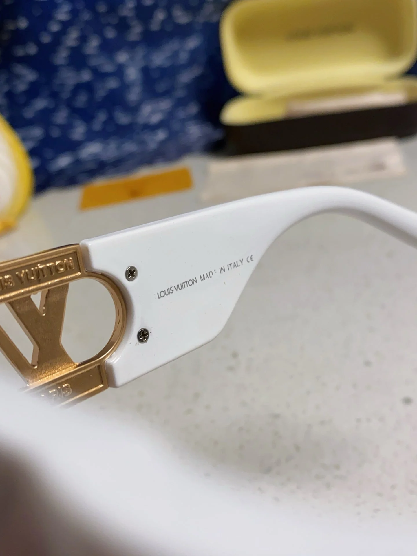 LINK SQUARE SUNGLASSES 570274 IN WHITE ACETATE GOLD LOGO
