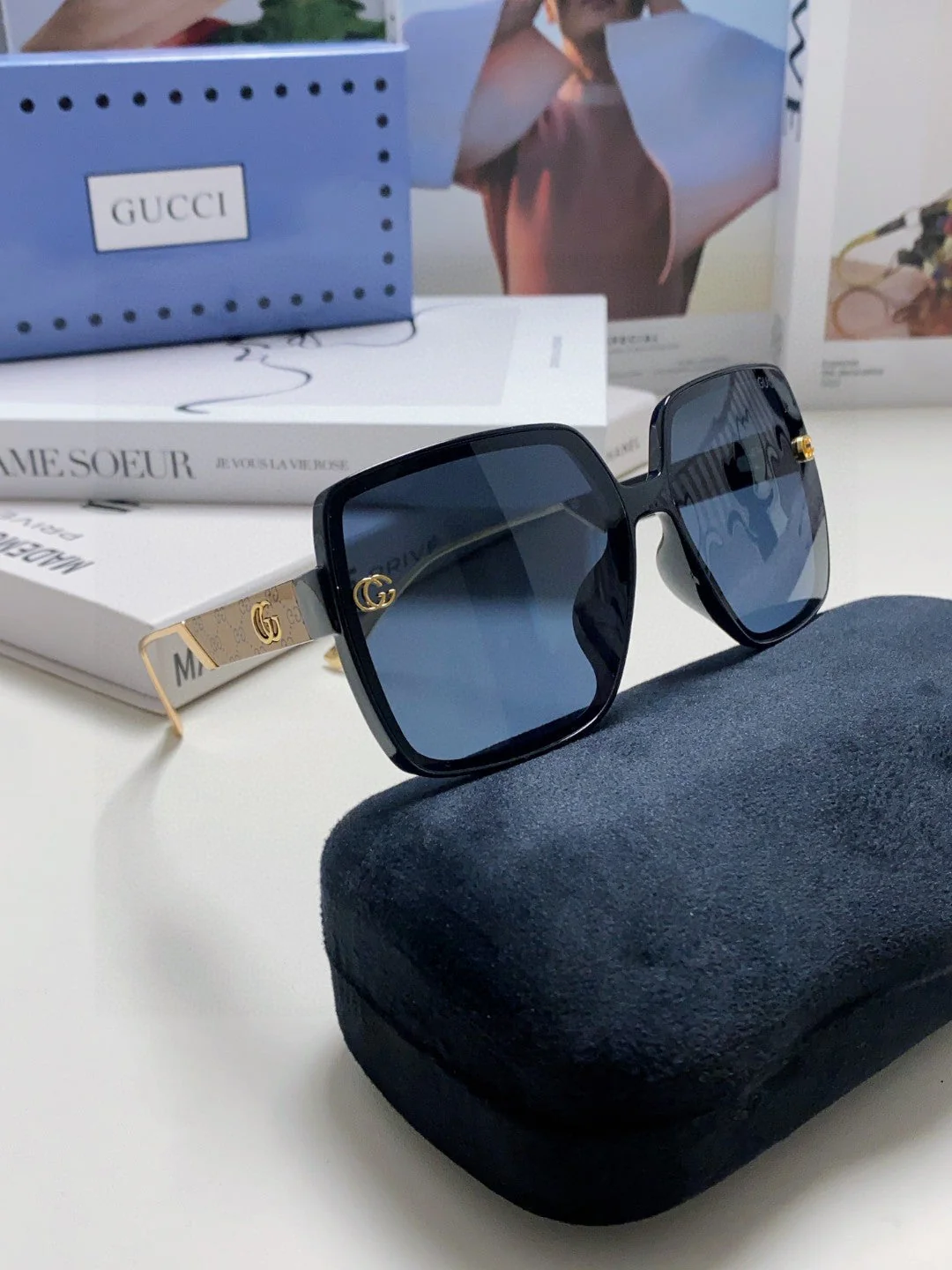 SQUARE FRAME SUNGLASSES  567447 IN ACETATE