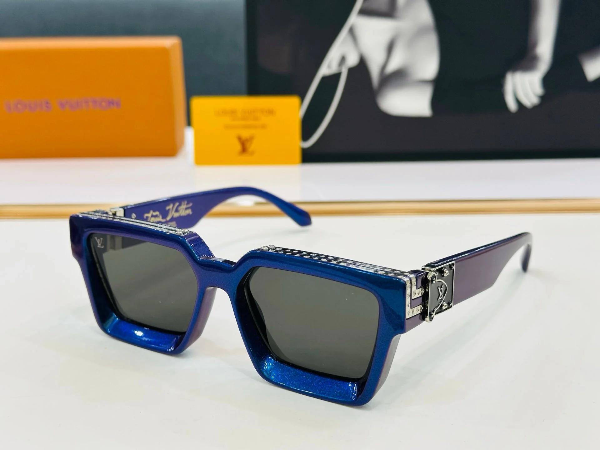 RECTANGLE SUNGLASSES 574802 IN ACETATE