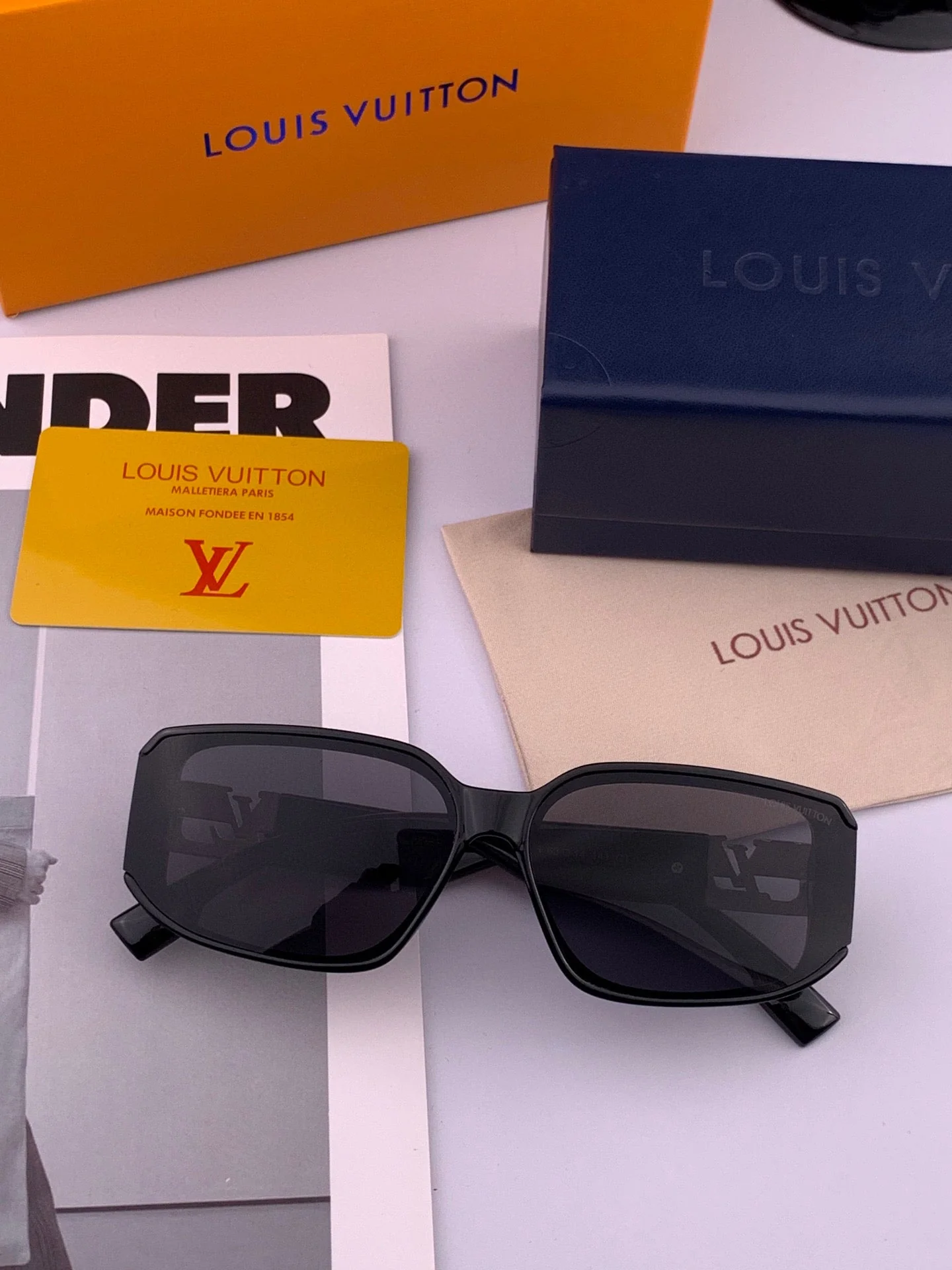 SQUARE SUNGLASSES L5551 IN ACETATE