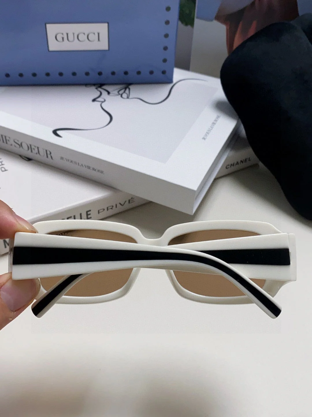 RECTANGULAR FRAME SUNGLASSES 570237 IN ACETATE