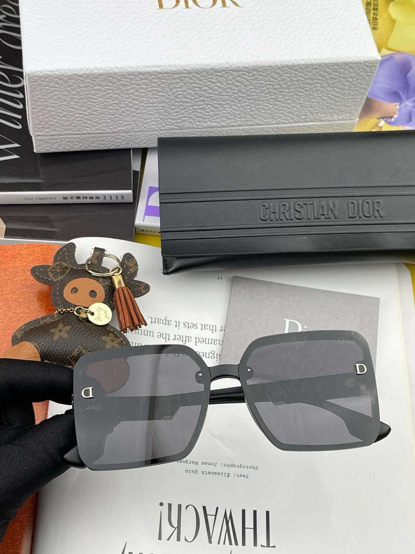 MONTAIGNE SUNGLASS CD2682 IN ACETATE