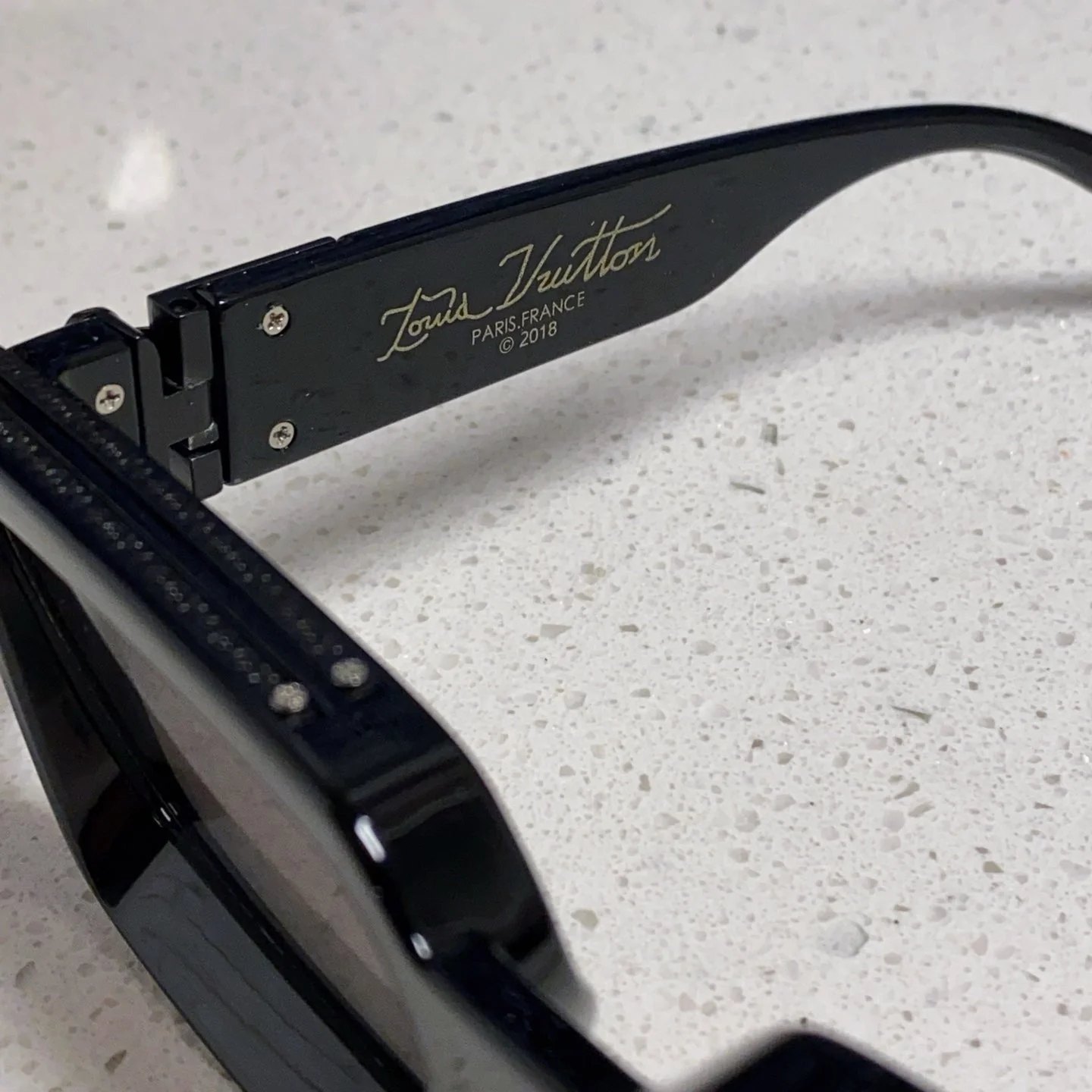 RECTANGLE SUNGLASSES 575846 IN BLACK ACETATE