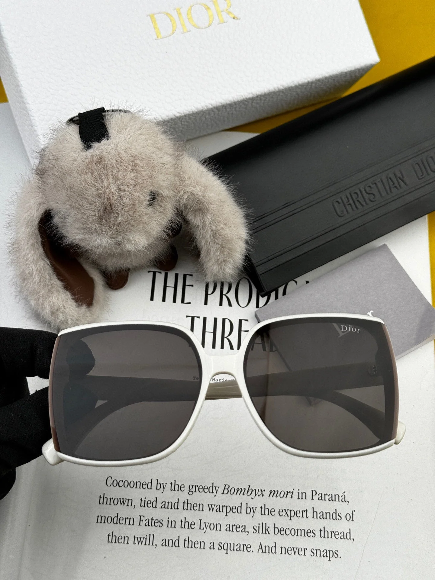 MONTAIGNE SUNGLASS CD3311 IN ACETATE