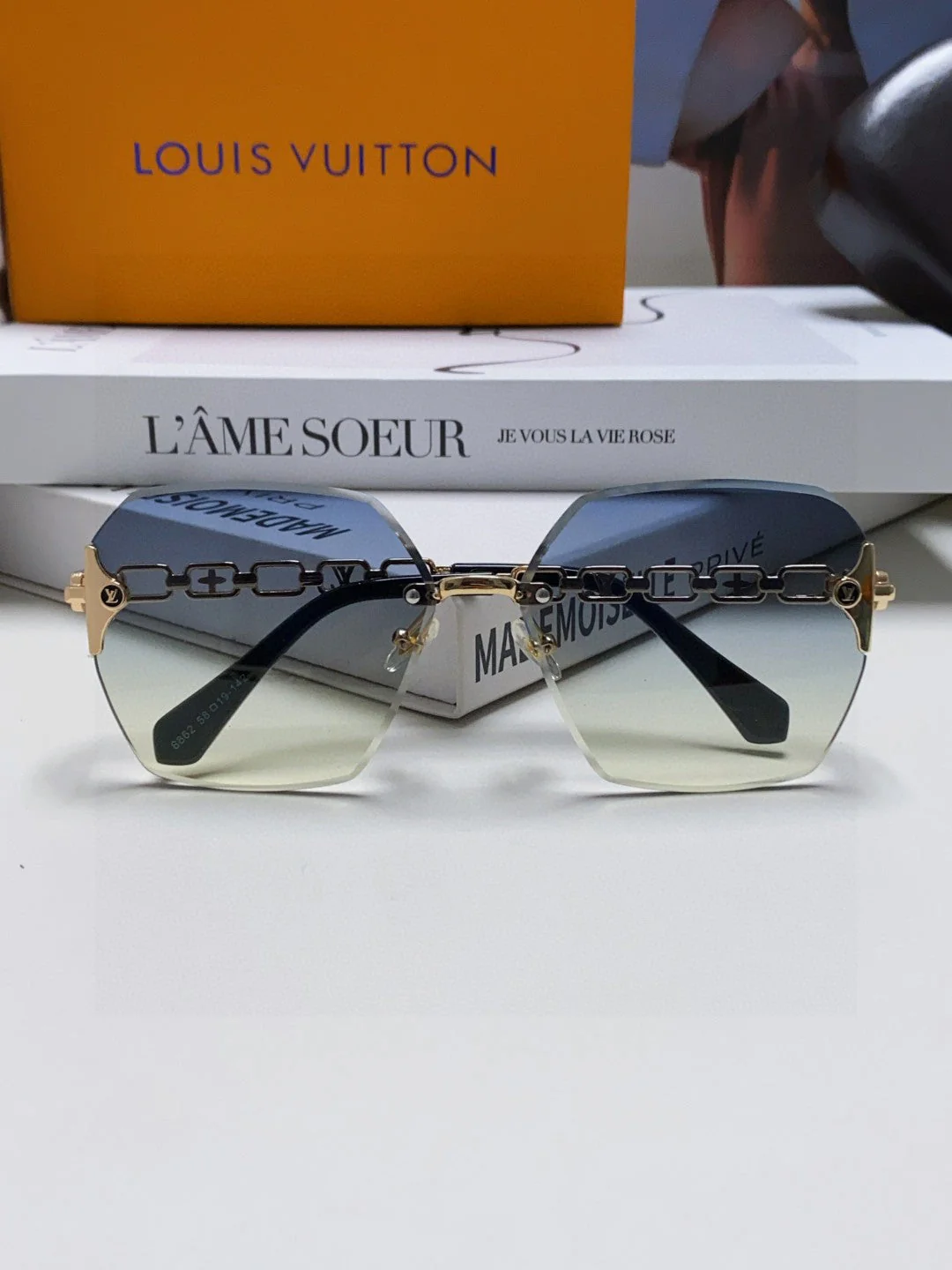 CHAIN SQUARE SUNGLASSES 570259 IN GOLD METAL GREY YELLOW SMOKE LENS