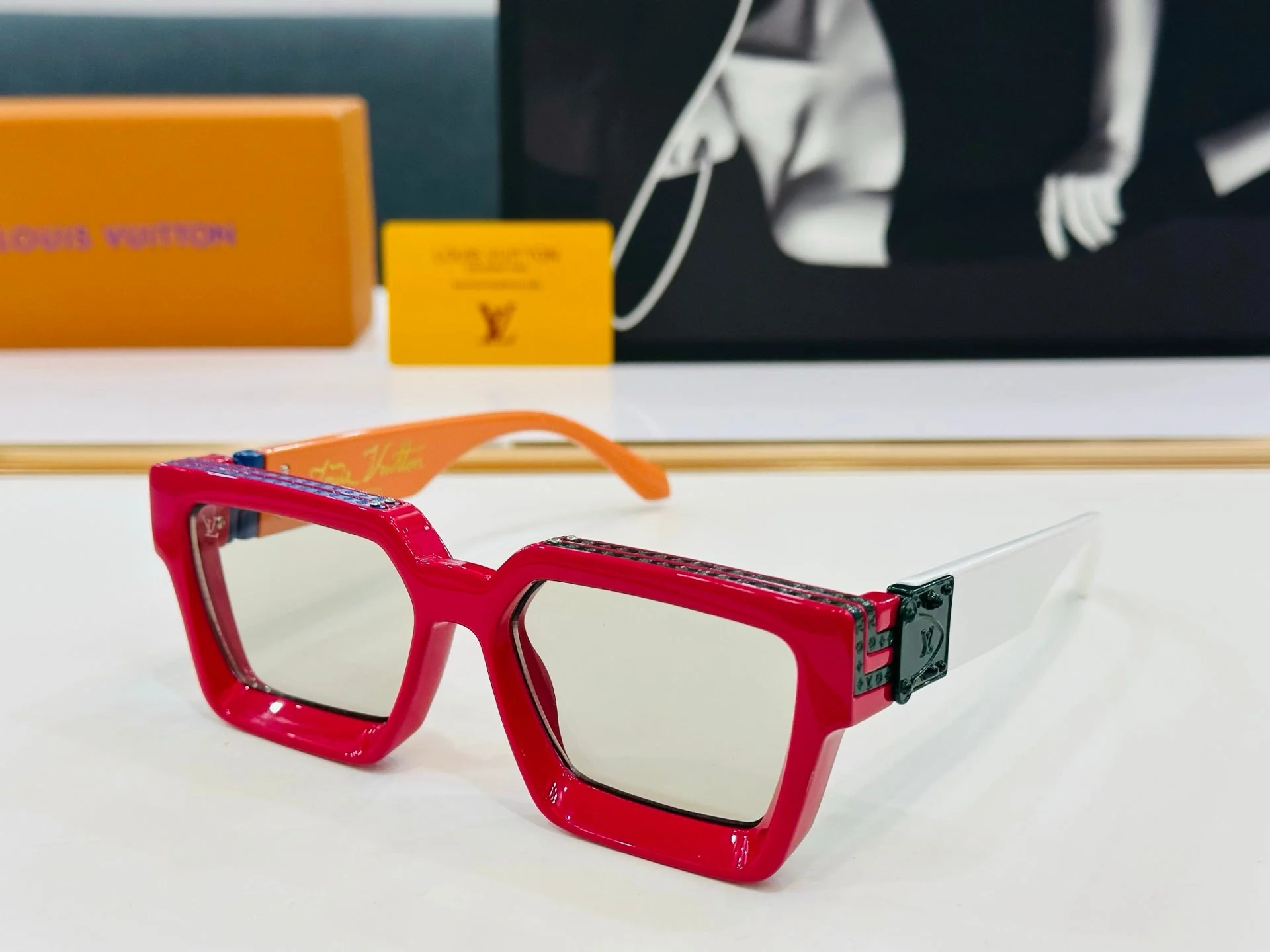 RECTANGLE SUNGLASSES 574801 IN ACETATE