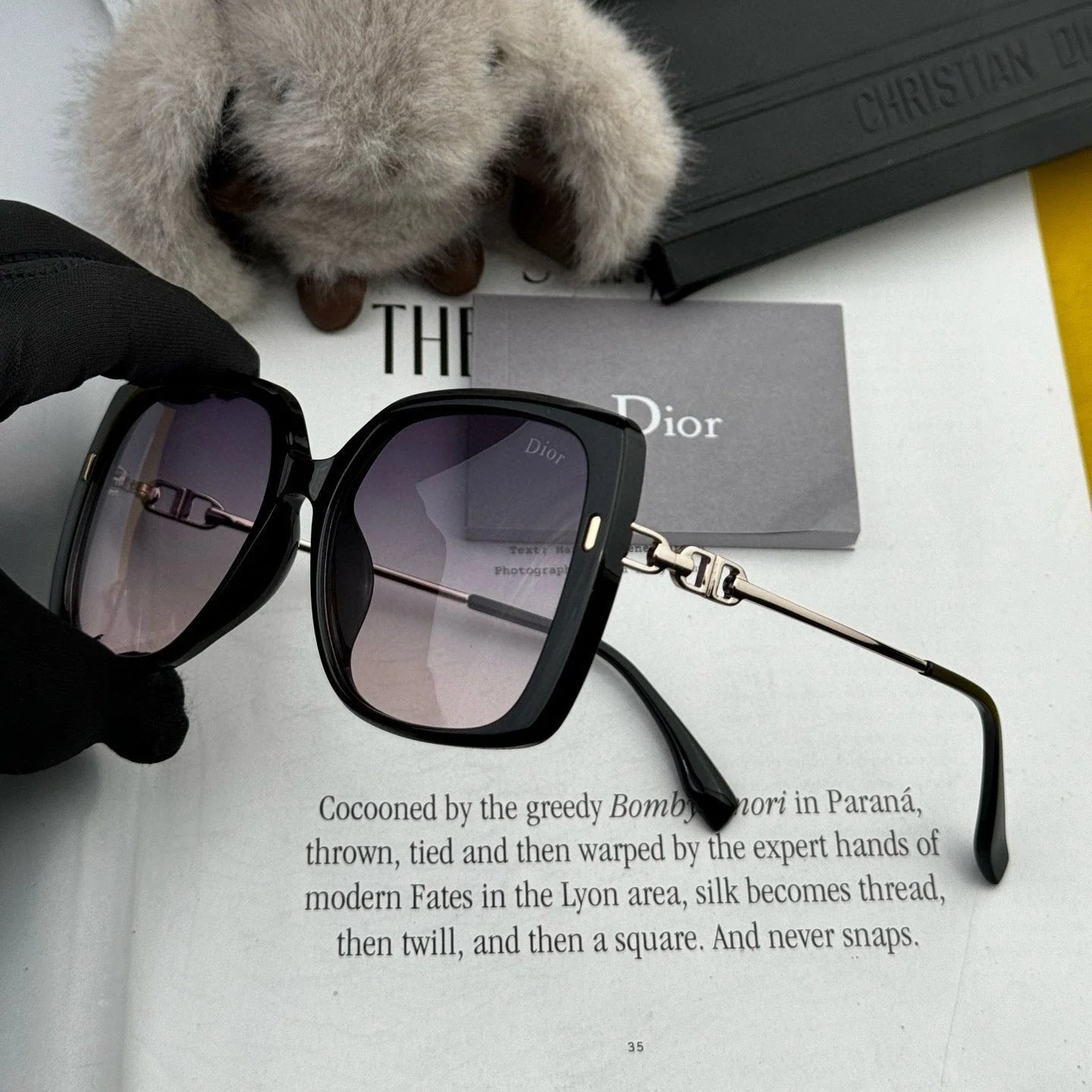 MONTAIGNE SUNGLASS CD9750 IN ACETATE