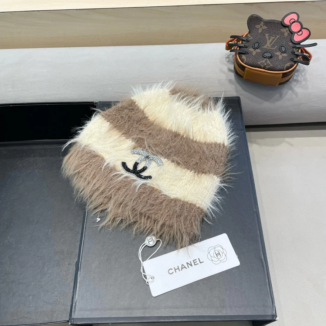 BUCKET HAT IN BEIGE MIX CAMEL BROWN PLUSH AND WOOL 433425