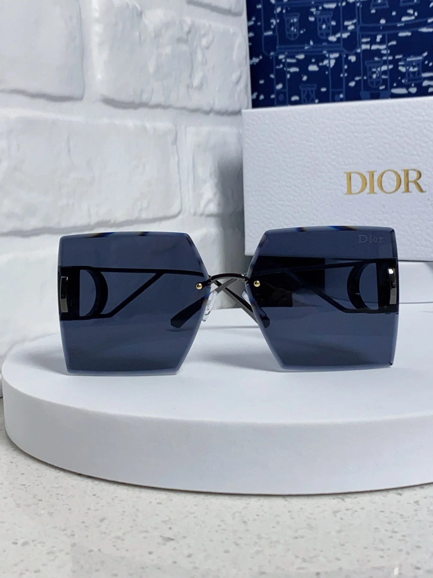 30MONTAIGNE S7U SUNGLASS 578111 IN BLACK METAL GREY LENSES