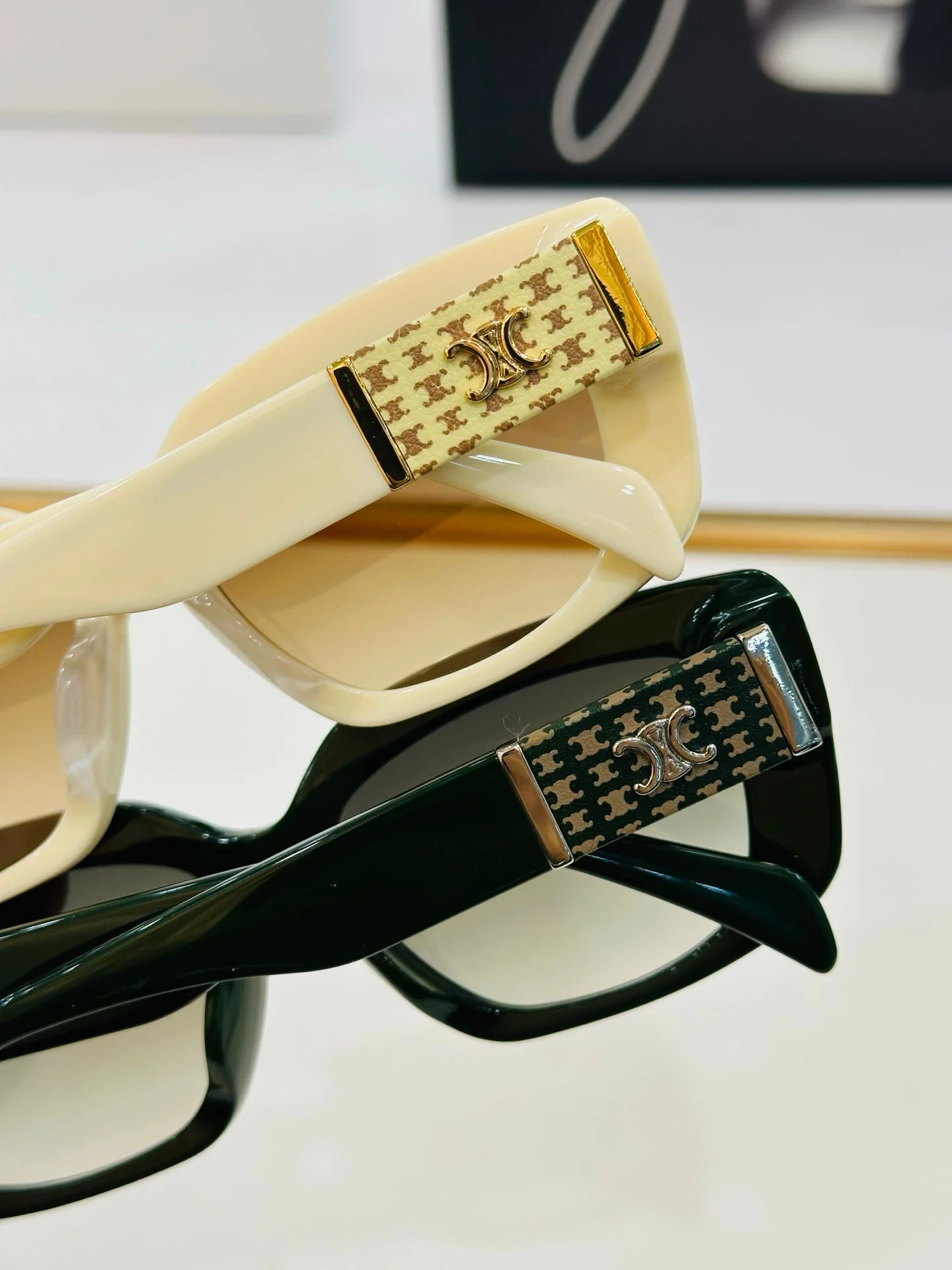 TRIOMPHE SUNGLASS CL40168U IN ACETATE