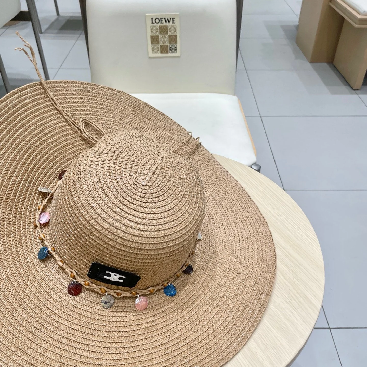 WIDE BRIM HAT MODEL 652183 IN NATURAL WOVEN STRAW