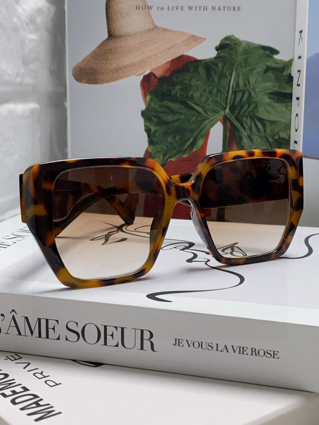 SQUARE FRAME SUNGLASSES 570209 IN ACETATE