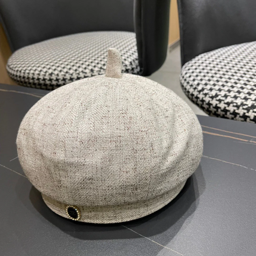 BERET HAT IN BEIGE FABRIC 420943