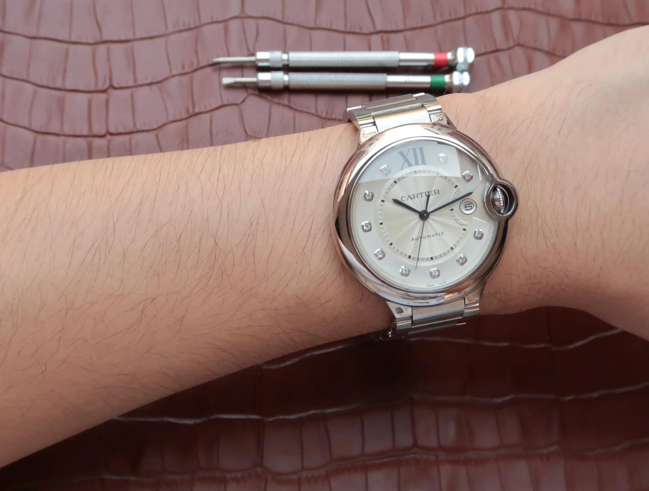 BALLON BLEU DATE 42 SILVER DIAL DIAMOND NUMERALS
