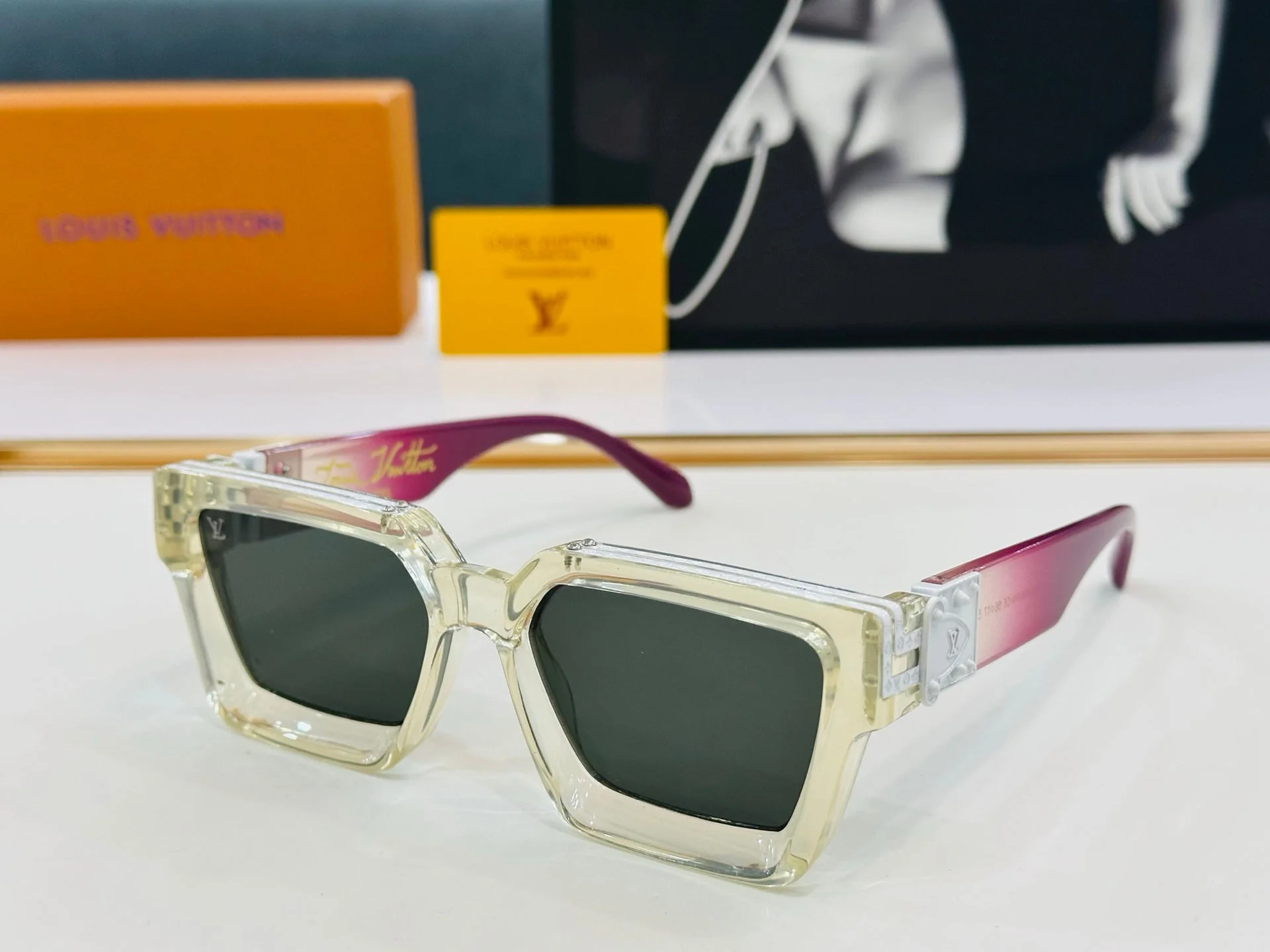 RECTANGLE SUNGLASSES 574802 IN ACETATE