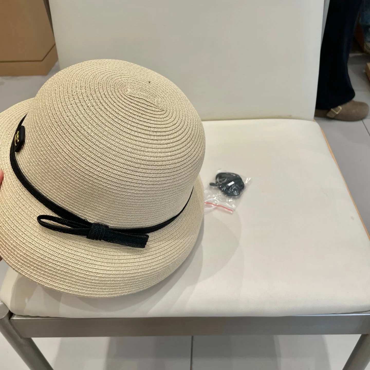 BUKET HAT MODEL 650560 IN BEIGE SPRAY FABRIC