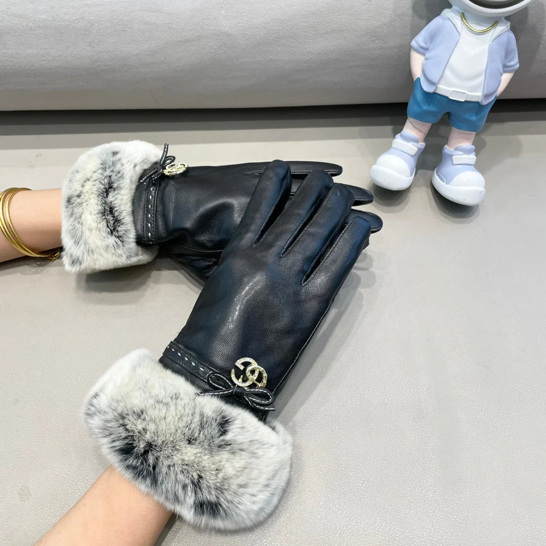 FUR-TRIMMED LAMBSKIN GLOVES BLACK WITH BOW 456265