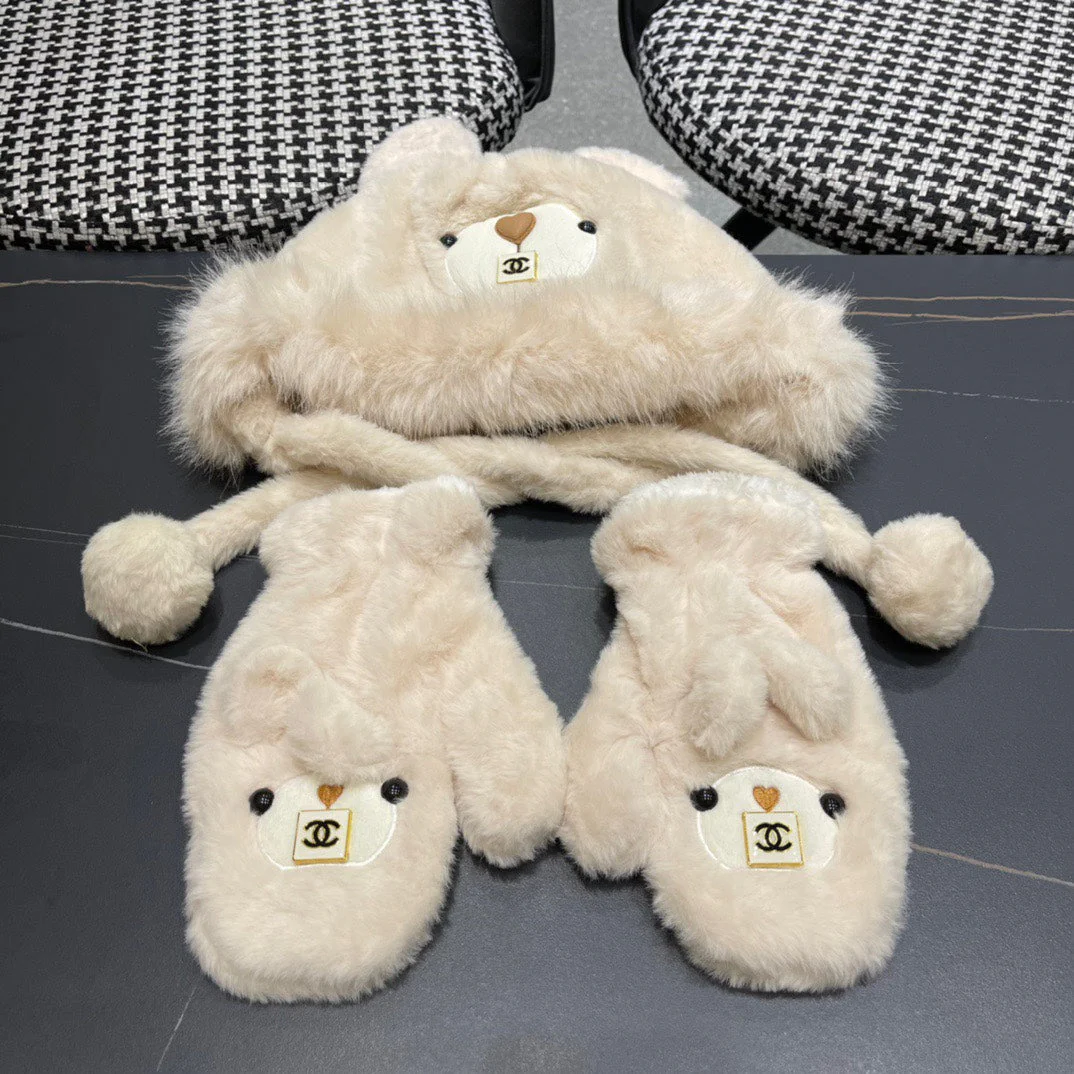THREE-PIECE SET IN BEIGE FLEECE AND WOOL 433196