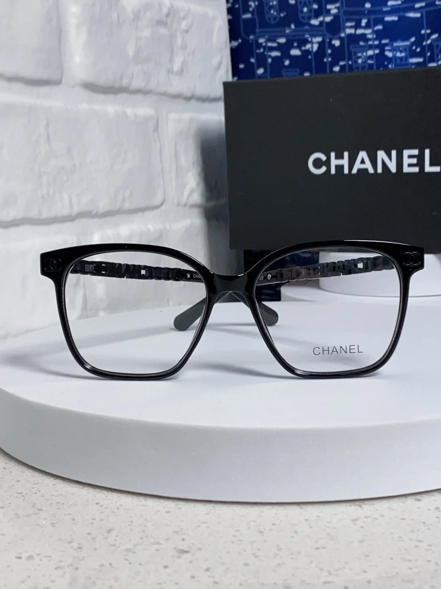 SQUARE SUNGLASSES 632029 IN BLACK ACETATE BLACK LOGO ON FRAME