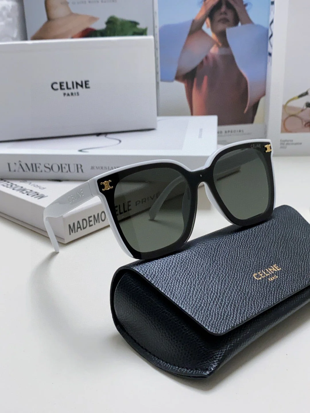 TRIOMPHE SUNGLASSES 552775 IN WHITE ACETATE TEXT LOGO