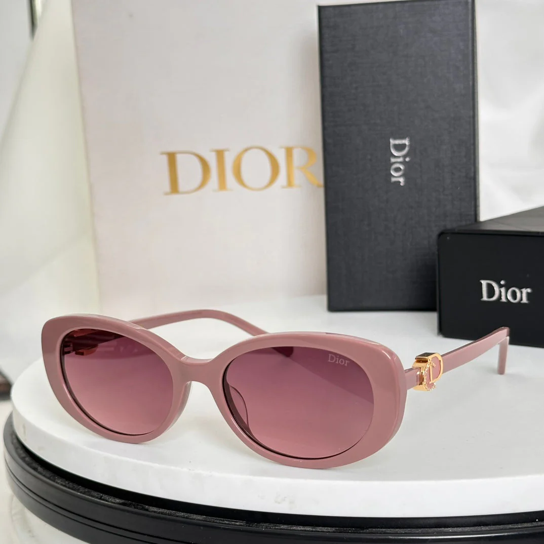 MONTAIGNE SUNGLASS CD8977 IN ACETATE