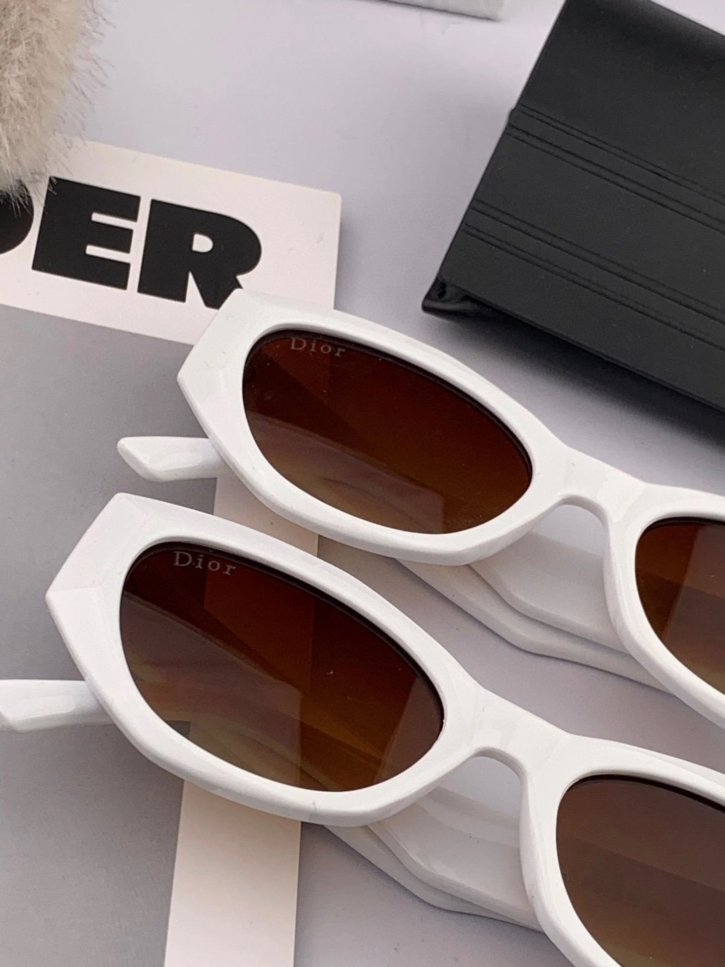 MONTAIGNE SUNGLASS D8620 IN WHITE ACETATE BROWN LENSES