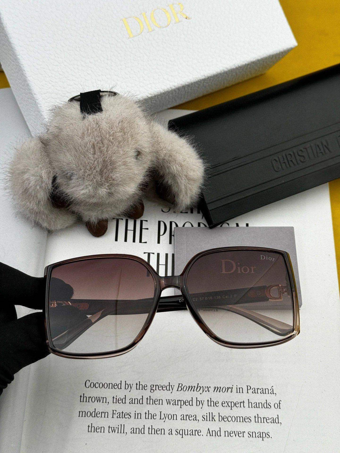 MONTAIGNE SUNGLASS CD0751 IN ACETATE