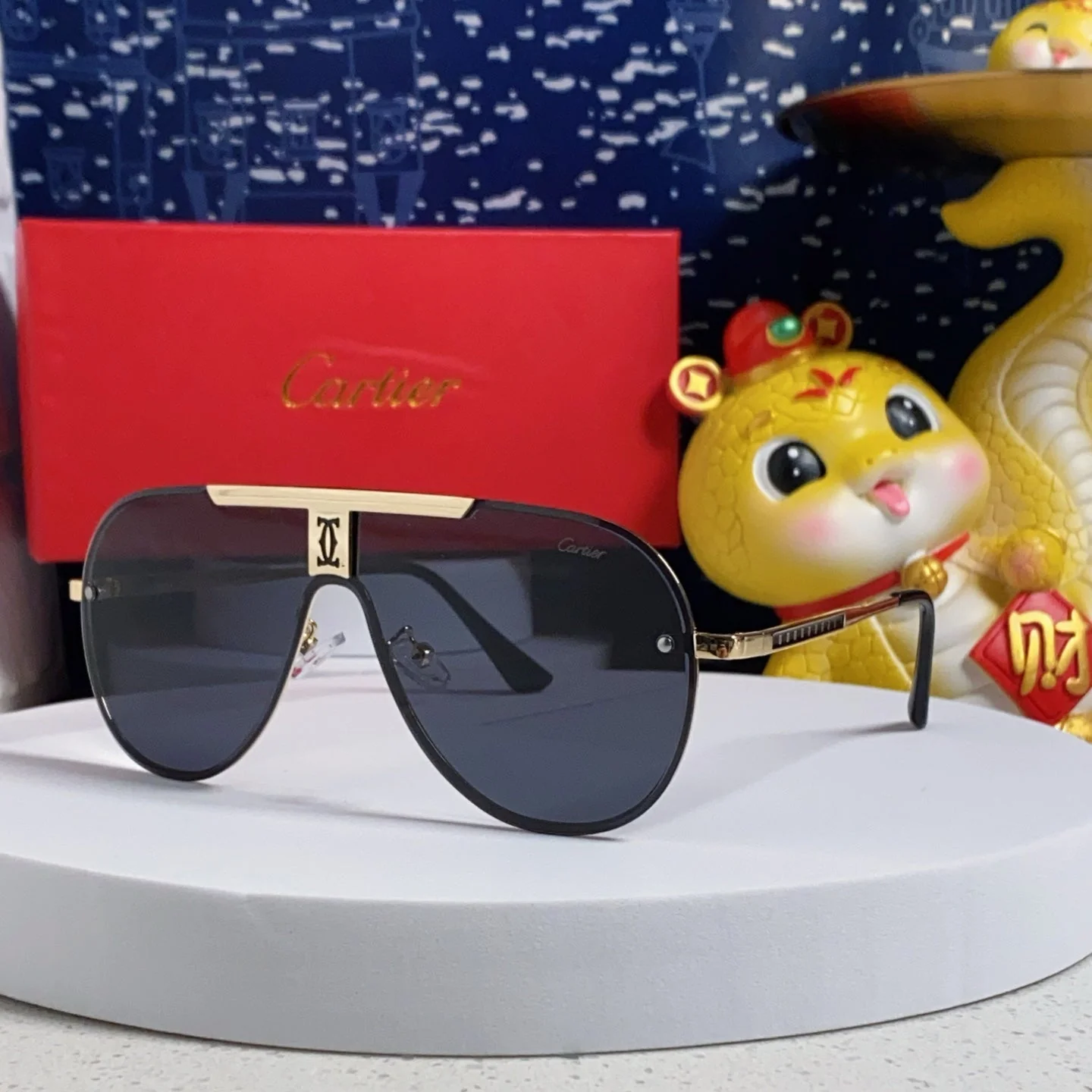 SIGNATURE AVIATOR FRAME SUNGLASSES  563238 IN METAL