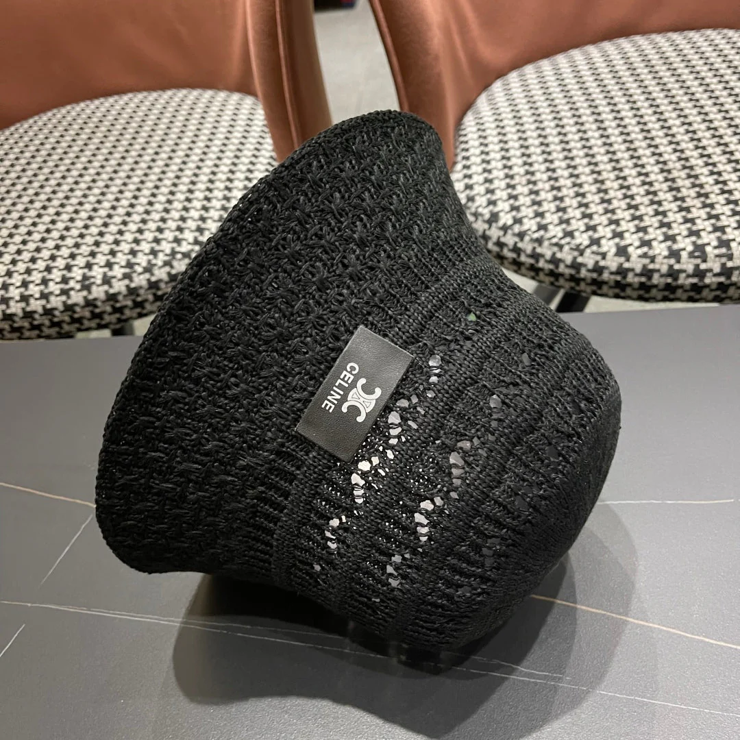 BUCKET HAT MODEL 651870 IN BLACK CROCHET