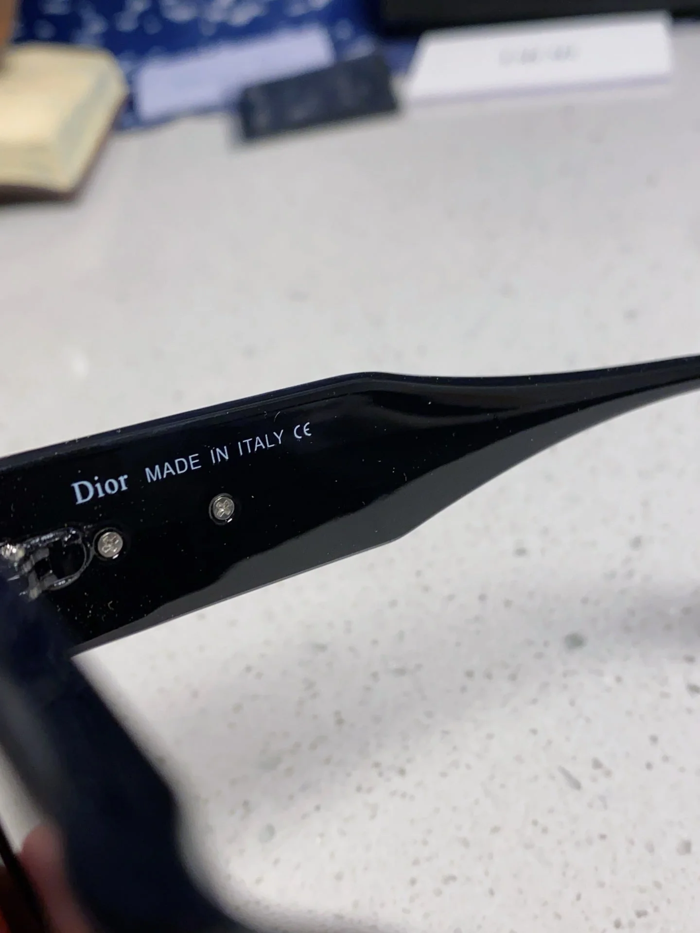 MONTAIGNE SUNGLASS 578115 IN BLACK ACETATE