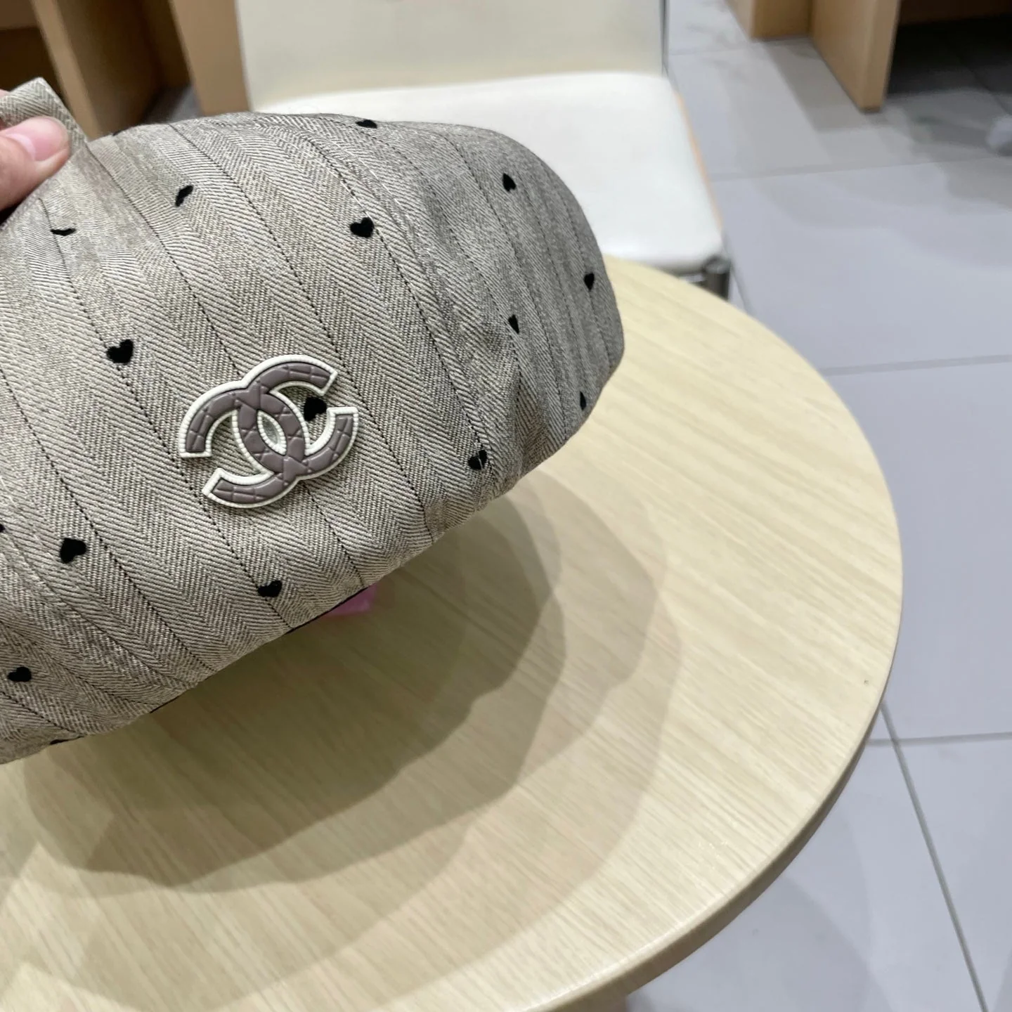 BERET HAT POLKA DOT GREIGE 672670