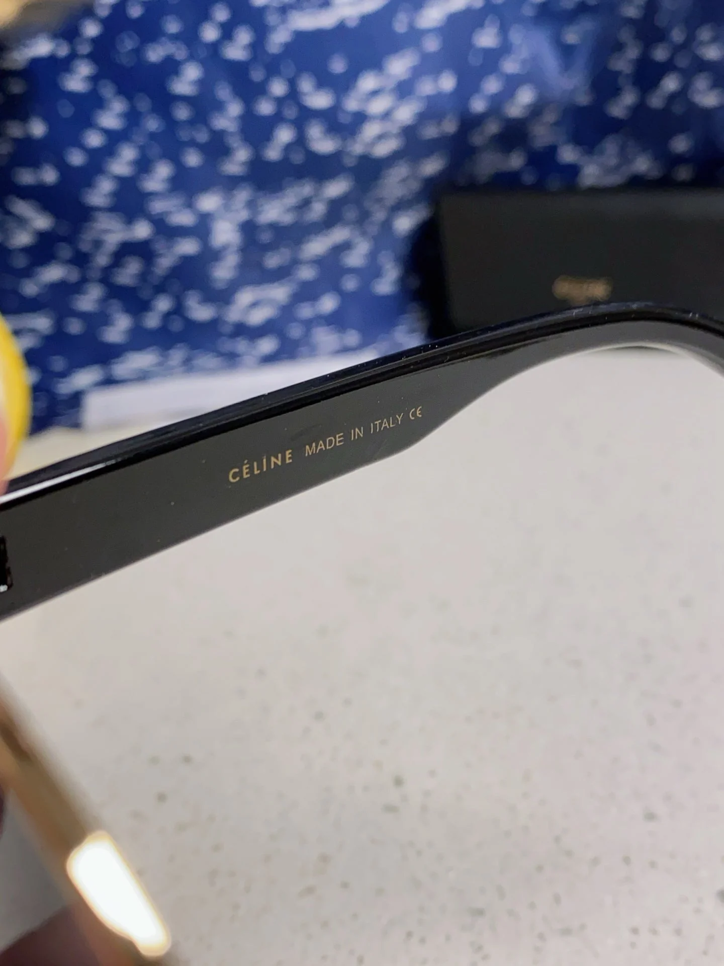 TRIOMPHE SUNGLASS 538532 IN BLACK ACETATE GOLD METAL