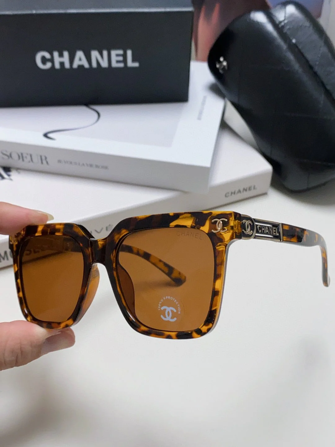 SQUARE SUNGLASSES 632879 IN HAVANA ACETATE