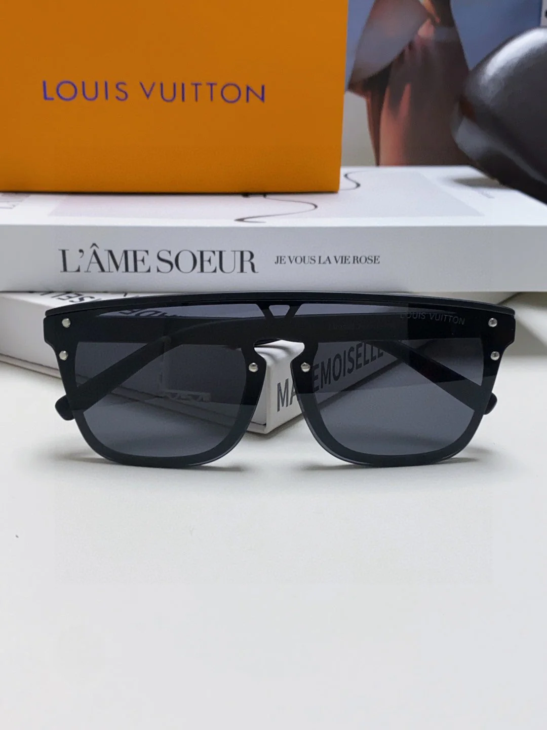 WAIMEA SUNGLASSES 581360 IN BLACK ACETATE