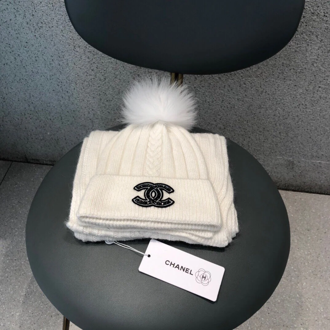 SET SCARF AND HAT IN WHITE WOOL 420820