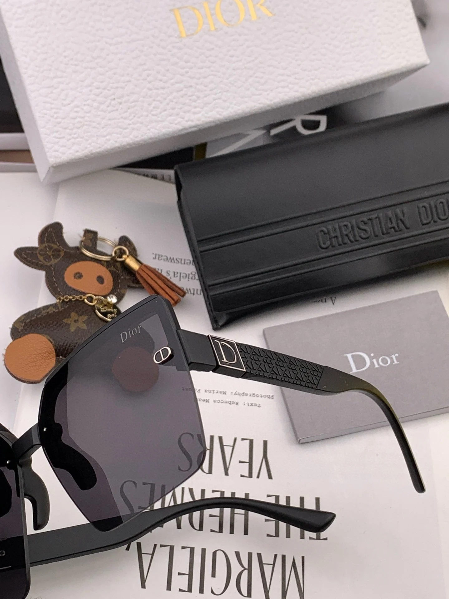 MONTAIGNE SUNGLASS D9805 IN ACETATE
