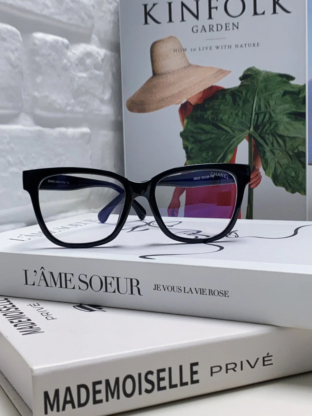 SQUARE SUNGLASSES 632890 IN BLACK ACETATE