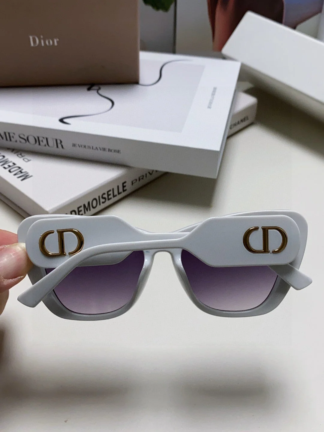 BOBBY B1U SUNGLASS 571589 IN WHITE ACETATE GREY SMOKE LENSES