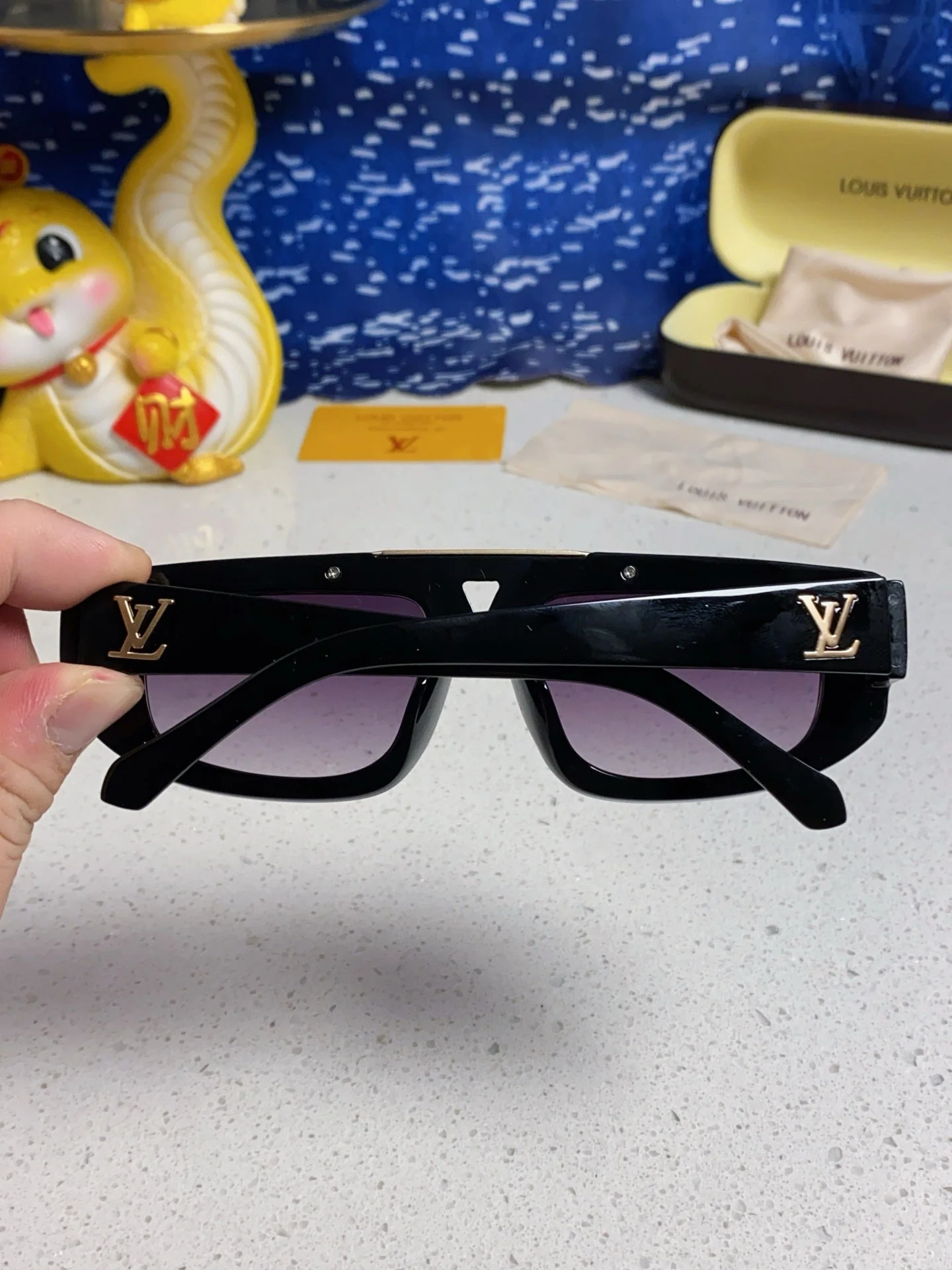 CLASH PILOT SUNGLASSES 567480 IN BLACK ACTETE GOLD METAL