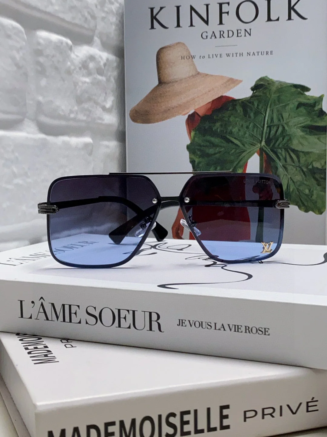 SQUARE SUNGLASSES 570263 IN BLACK METAL GREY SMOKE LENS